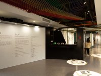 社區(qū)美術館室內(nèi)空間展覽展示效果-1555-03