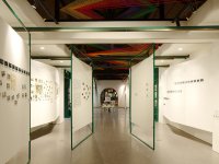 社區(qū)美術館室內(nèi)空間展覽展示效果-1555-05